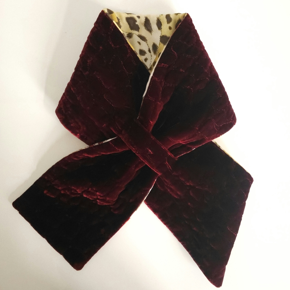 Salvatore Ferragamo burgundy velvet   flower leopard pattern silk scarf - Picture 8 of 16